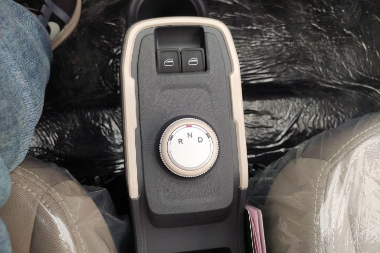 奇瑞新能源 QQ冰淇淋 2025款 155km 圣代版局部细节18