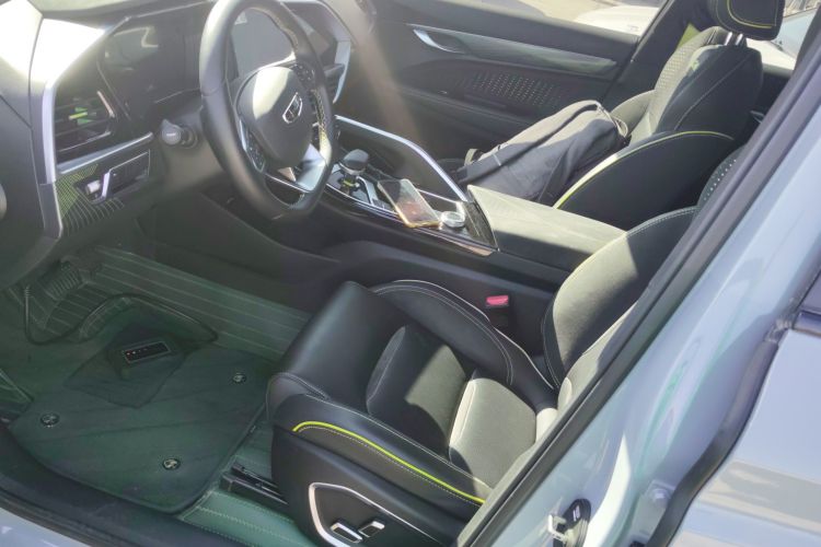 吉利汽车 星越S 2021款 2.0TD 自动两驱闪电版局部细节19