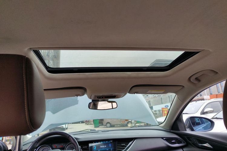 别克 君威 2019款 20T 精英型 国VI中控内饰22