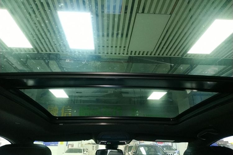 凯迪拉克XT5 2021款 28T 豪华型中控内饰22