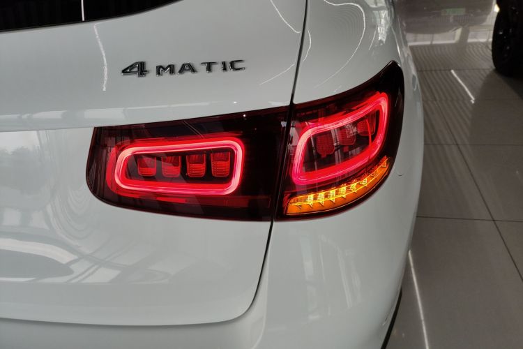 奔驰GLC 2021款 GLC 300 L 4MATIC 动感型车身外观9