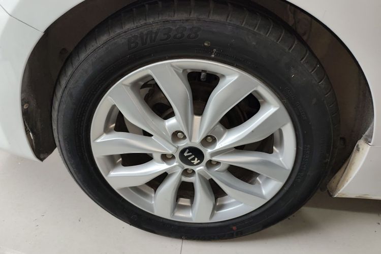 起亚K5 2015款 2.0L 自动GLS车身外观6008