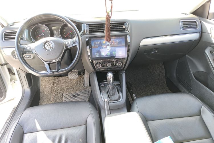 大众 速腾 2017款 180TSI 自动臻享版中控内饰12