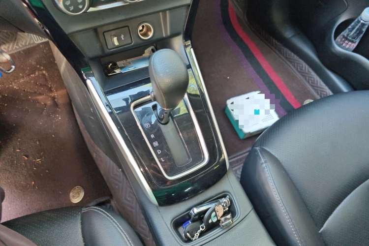 日产 轩逸 2022款 经典 1.6XL CVT豪华版中控内饰18