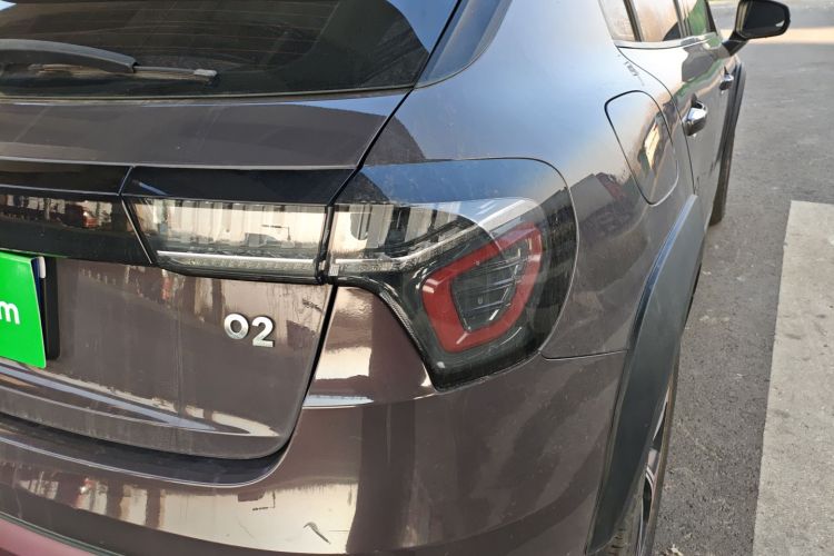 领克02 2021款 1.5TD DCT两驱耀Plus车身外观9