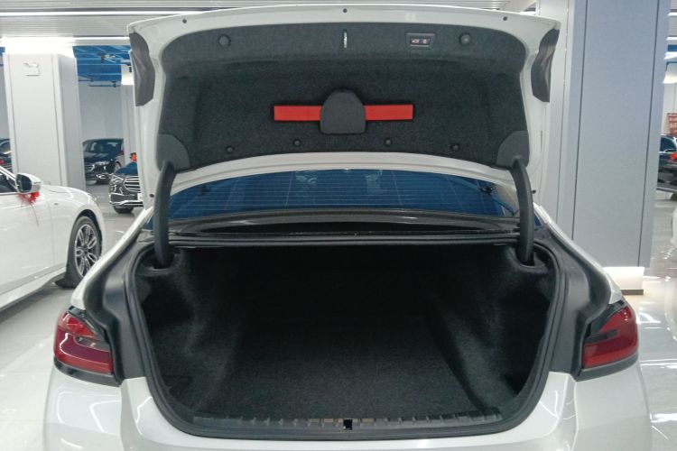 宝马5系 2022款 改款三 530Li 尊享型 M运动套装局部细节23