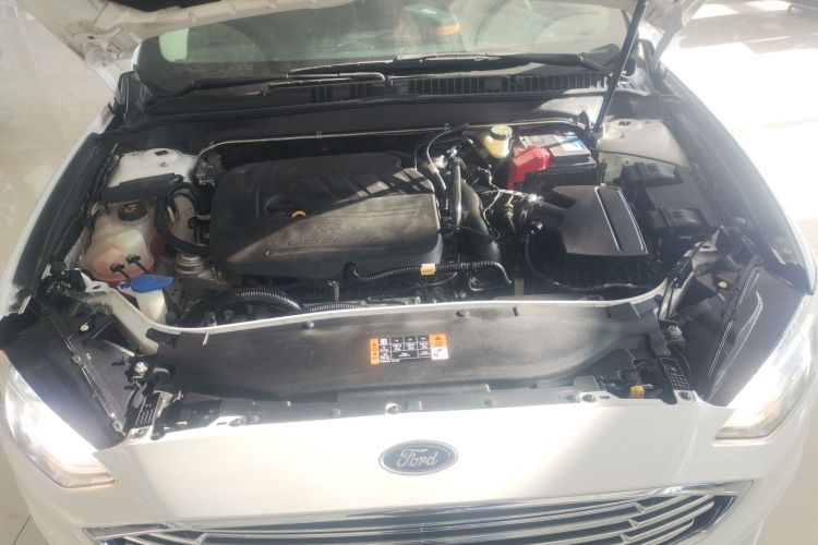 福特 蒙迪欧 2017款 EcoBoost 180 时尚型机舱底盘24