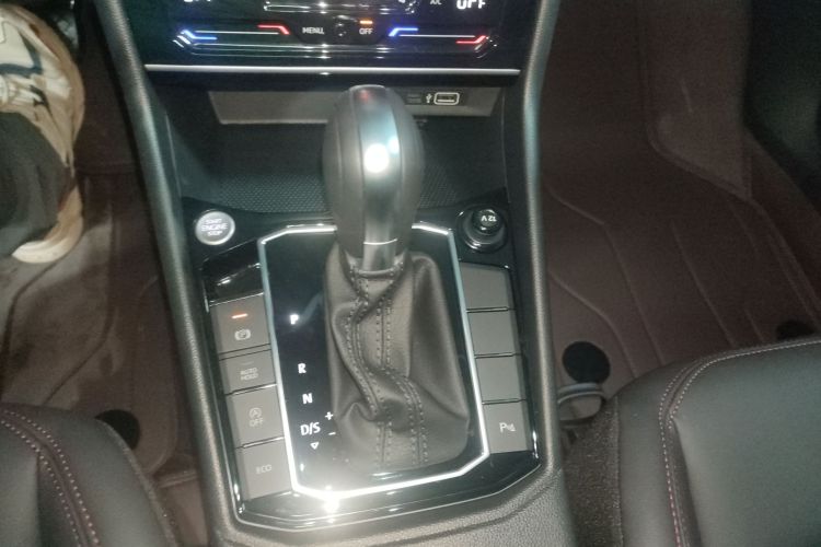 大众 朗逸 2024款 300TSI DSG星空领先版中控内饰18