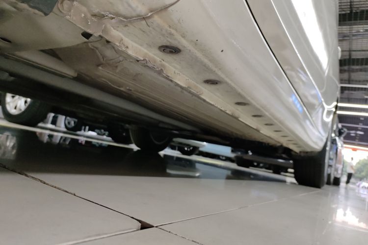 日产 骐达TIIDA 2021款 1.6L CVT酷动版机舱底盘30