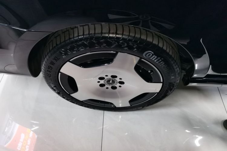 奔驰V级 2024款 V 300 L 长轴距豪华版车身外观6008