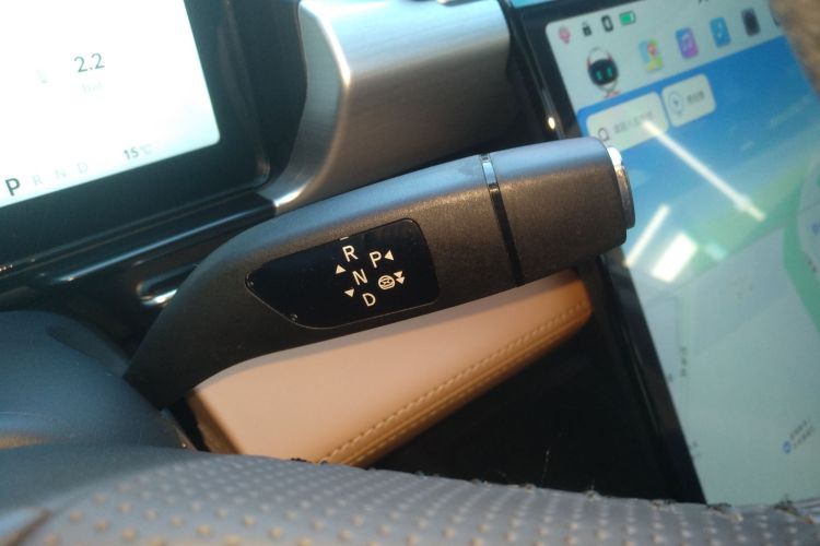 小鹏P5 2024款 500Plus版中控内饰18