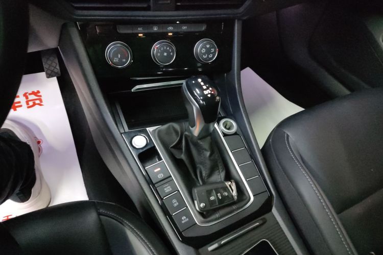 大众 速腾 2020款 280TSI DSG舒适型 国VI中控内饰18