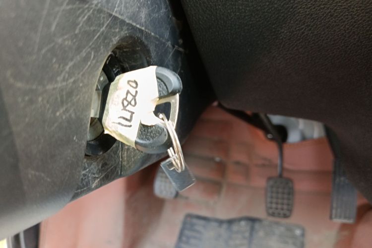 五菱汽车 五菱之光 2020款 1.2L 实用型 国VI LSI中控内饰7001