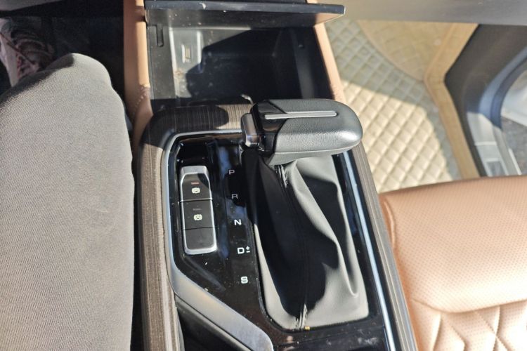 五菱汽车 五菱佳辰 2022款 1.5T CVT尊享旗舰型中控内饰18