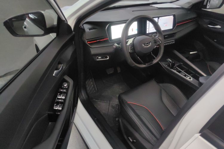 吉利汽车 2024款 缤瑞COOL 1.5T DCT龙腾版中控内饰20