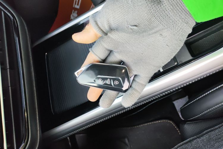 大众 帕萨特 2025款 Pro 380TSI 星空龙耀版中控内饰11