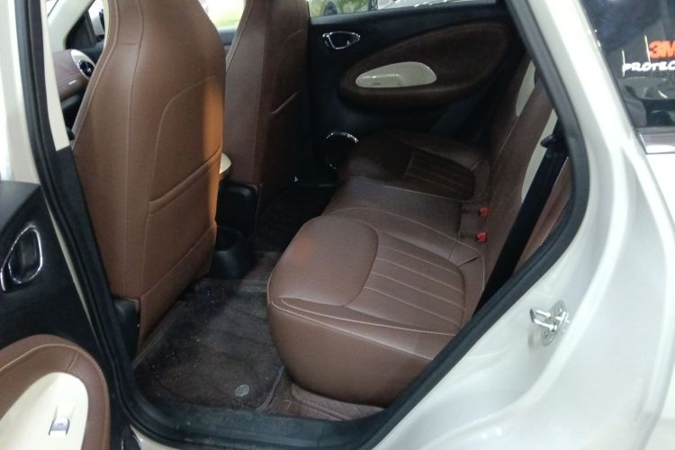 五菱汽车 五菱缤果 2025款 333km 灵犀互联款中控内饰21