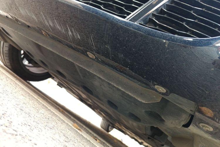 宝马3系 2021款 325Li M运动曜夜套装局部细节9004