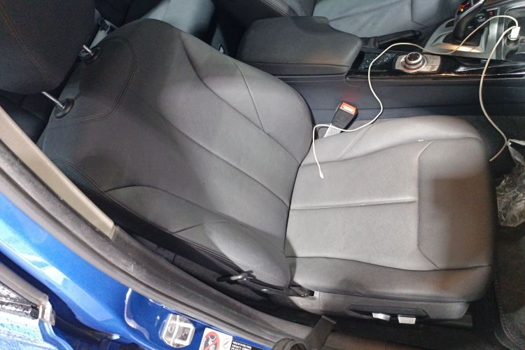 宝马3系 2017款 320Li M运动型局部细节41