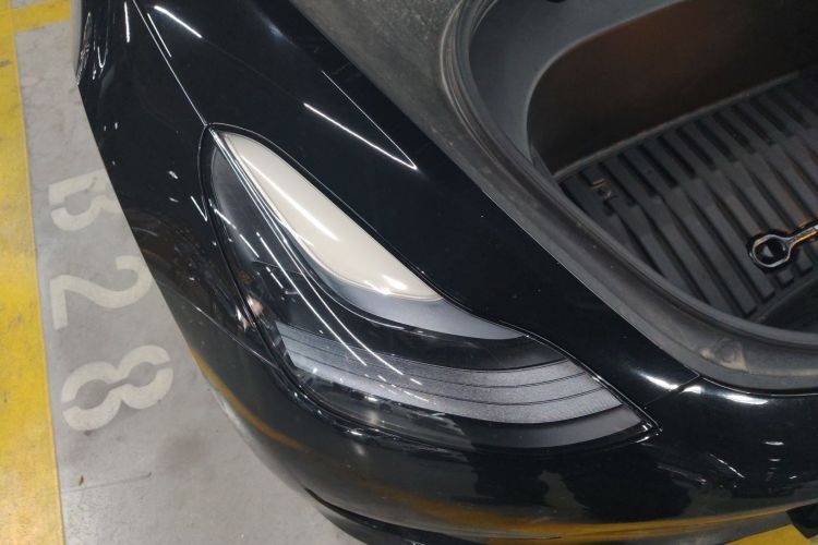 特斯拉 Model 3 2022款 后轮驱动版车身外观8