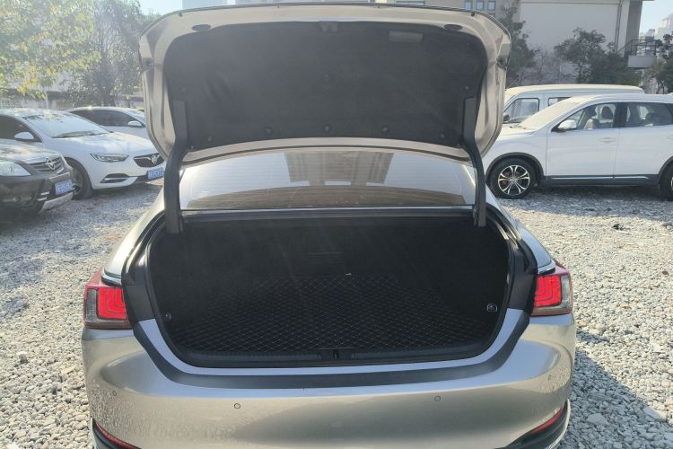 雷克萨斯ES 2023款 200 卓越版局部细节23