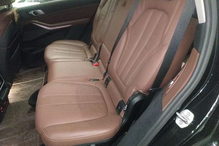 宝马X7 2021款 xDrive40i 领先型豪华套装中控内饰21