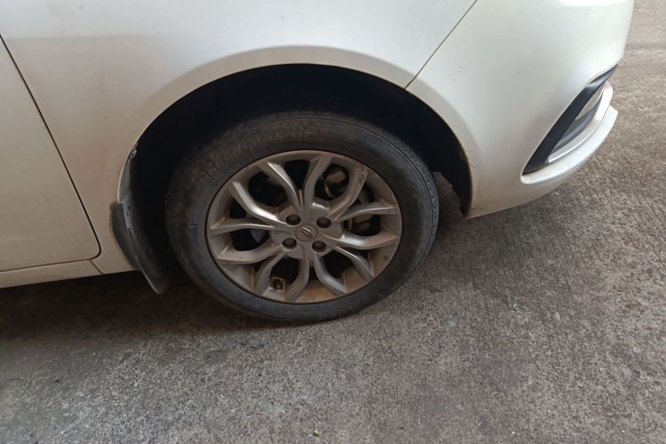 吉利汽车 远景 2018款 1.5L 自动幸福版车身外观6007