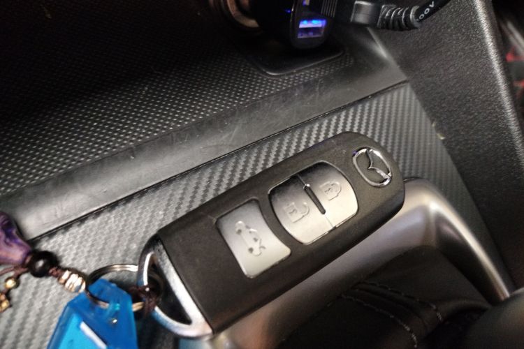 马自达3 昂克赛拉 2017款 三厢 1.5L 自动舒适型 国V中控内饰7001