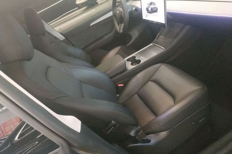 特斯拉 Model Y 2024款 后轮驱动版局部细节41