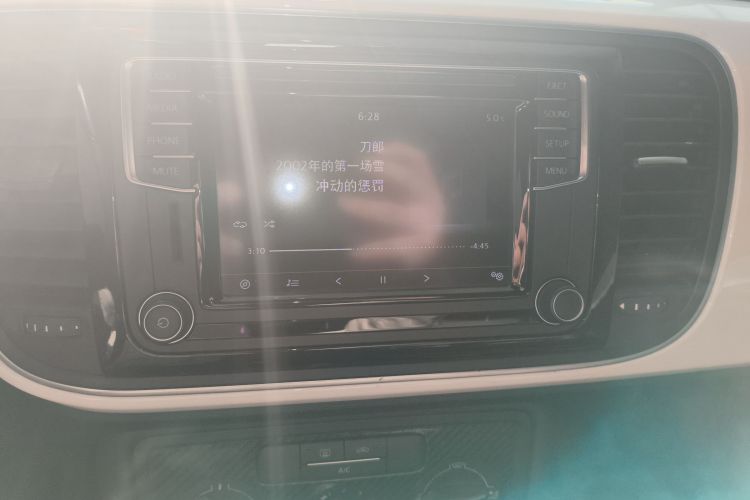 大众 甲壳虫 2015款 280TSI中控内饰16