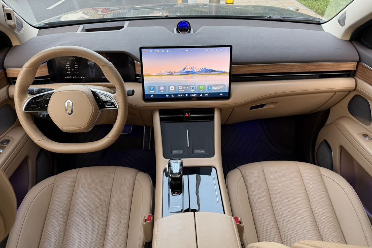 鸿蒙智行 问界M7 2024款 1.5T 智驾四驱Ultra版 6座中控内饰7002