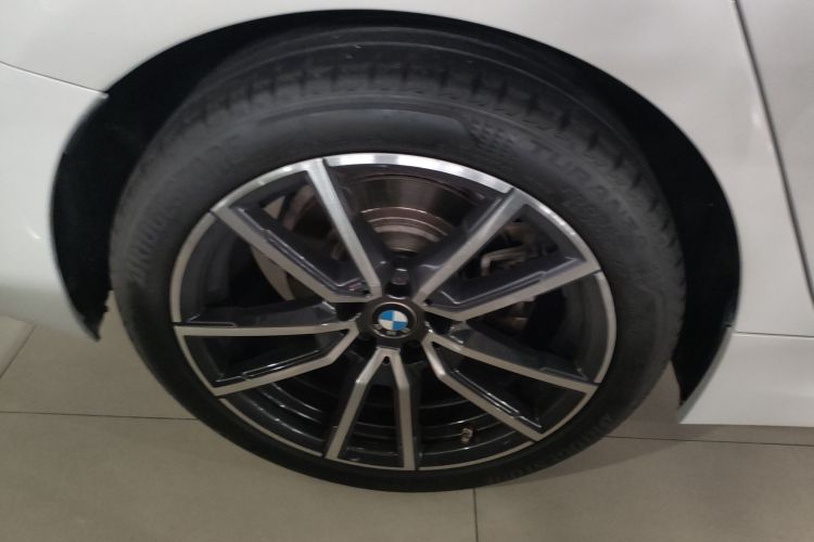 宝马3系 2022款 325Li M运动套装车身外观6008