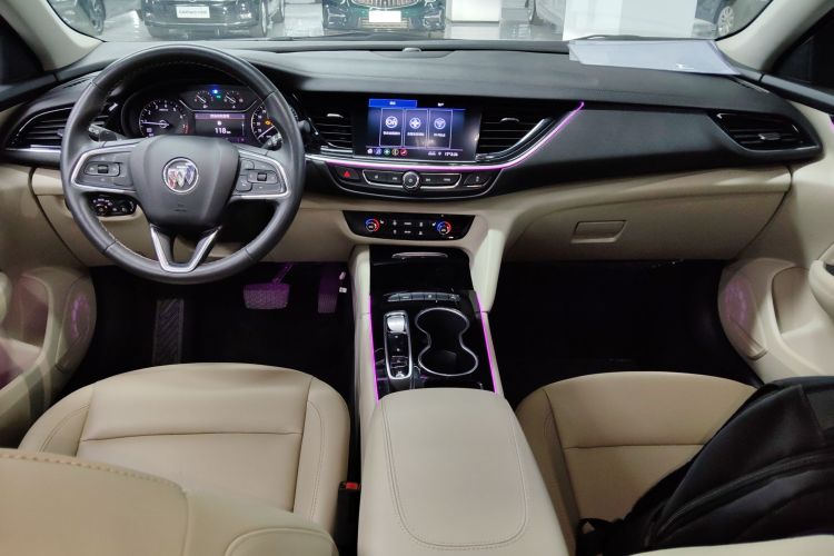 别克 君威 2020款 552T 精英型中控内饰12