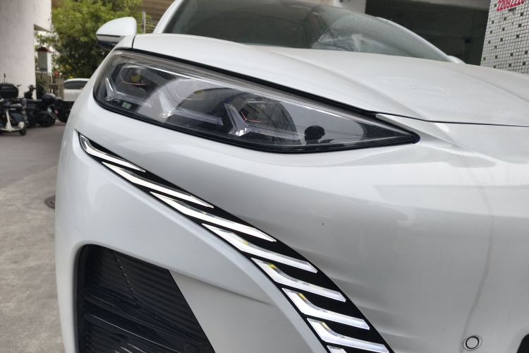 腾势N7 2023款 超长续航版车身外观8