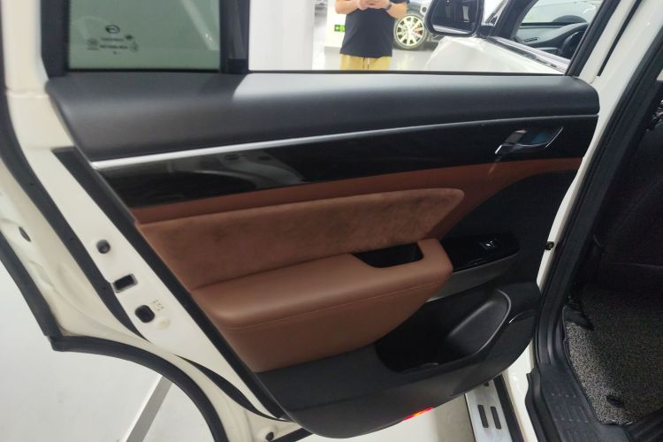 广汽传祺 传祺GS8 2017款 320T 两驱豪华智联版（七座）中控内饰49