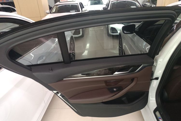 宝马5系 2018款 525Li M运动套装中控内饰7008