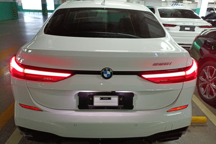 宝马2系(进口) 2023款 225i 四门轿跑车 M运动套装车身外观6