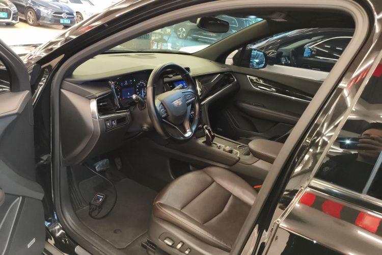 凯迪拉克XT6 2021款 2.0T 六座四驱豪华型中控内饰20