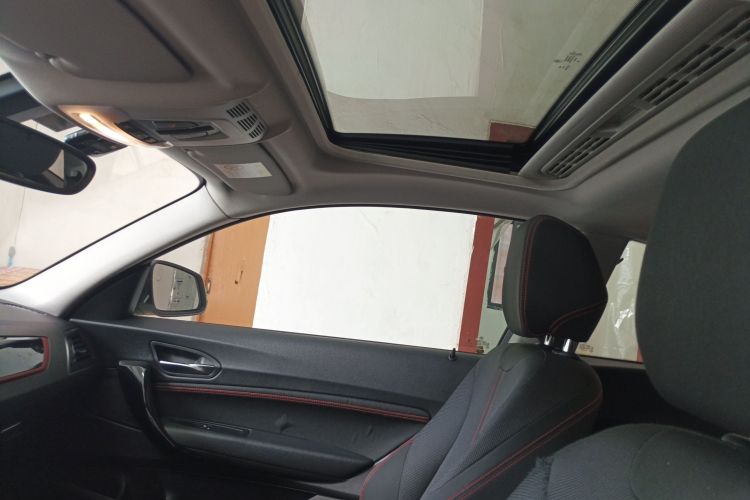 宝马2系(进口) 2018款 220i 运动设计套装局部细节22