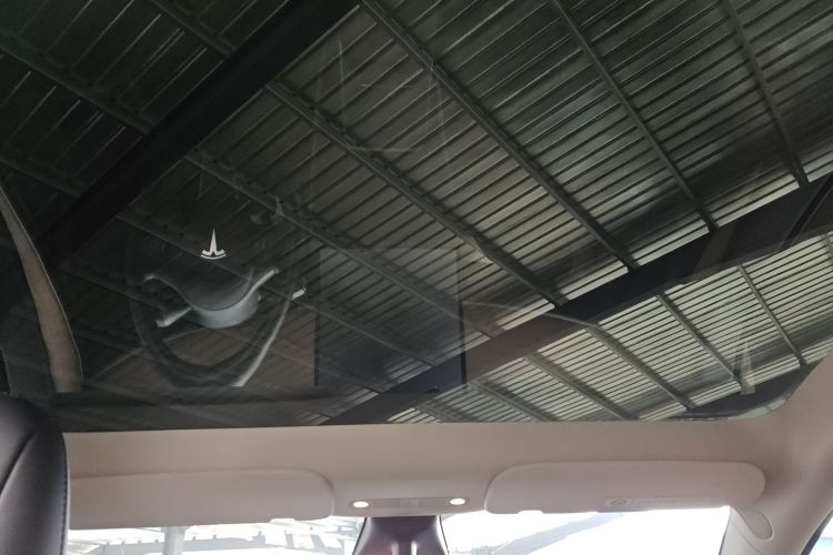 特斯拉 Model Y 2021款 长续航全轮驱动版 3D7局部细节22