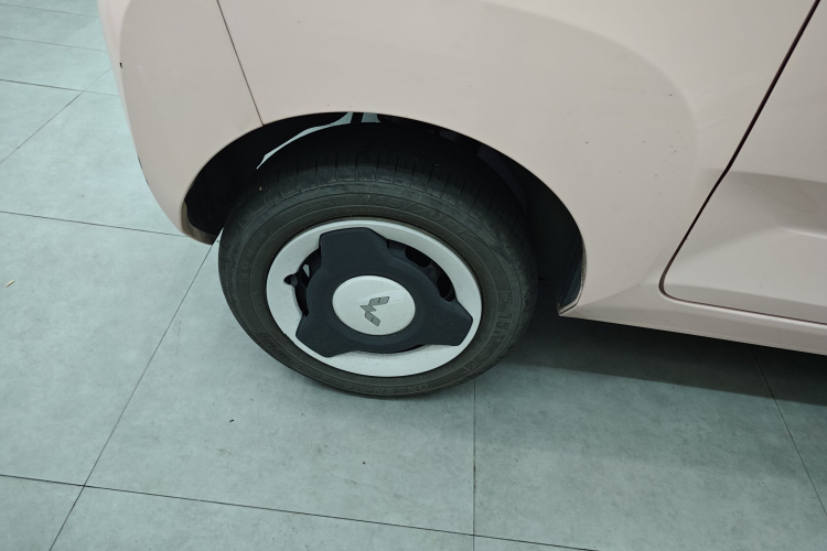 五菱汽车 宏光MINIEV 2022款 马卡龙臻享款 磷酸铁锂车身外观6008