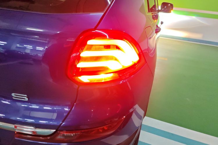 观致5 2018款 1.6T 自动尊贵型车身外观9