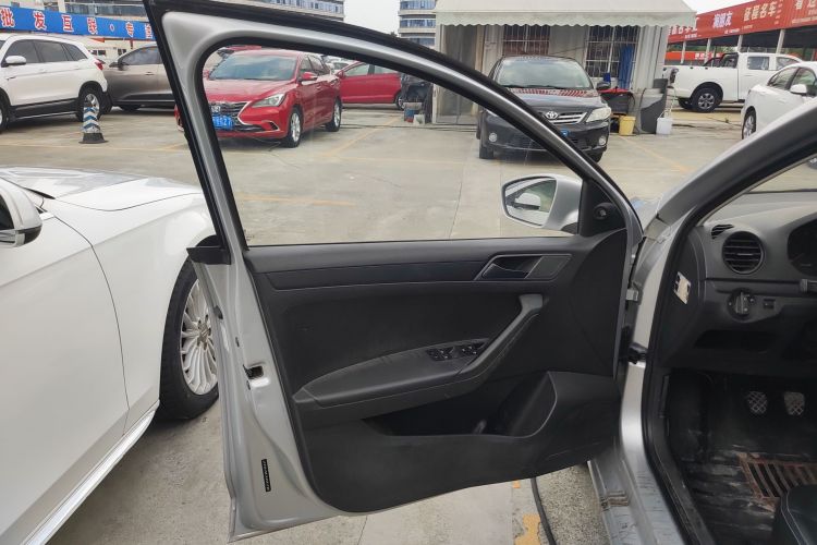 大众 捷达 2013款 1.6L 手动时尚型中控内饰47