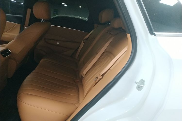 东风风神L8 2025款 112KM理想版中控内饰21