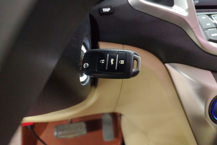 长安 逸动 2015款 1.6L 自动豪华型中控内饰11