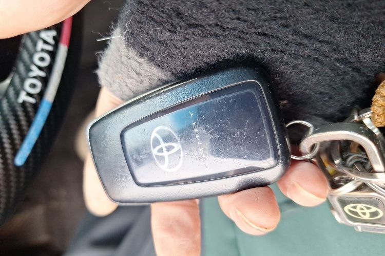 丰田 凯美瑞 2019款 2.5G 豪华版 国V中控内饰11