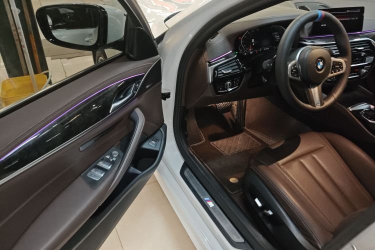 宝马5系 2020款 525Li M运动套装中控内饰20