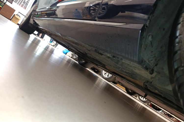 捷豹XFL 2018款 XFL 2.0T 250PS 豪华版局部细节9001