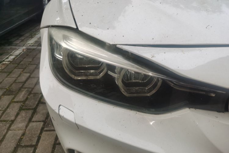 宝马3系 2019款 320i M运动曜夜版车身外观6006