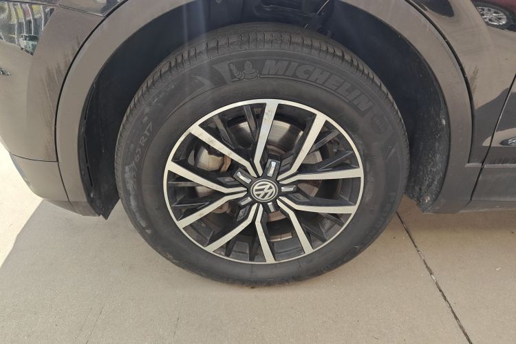 大众 途观L 2018款 330TSI 自动两驱豪华版车身外观6007